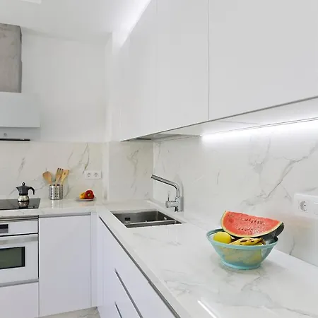 Luxury El Pueblo Apartment *