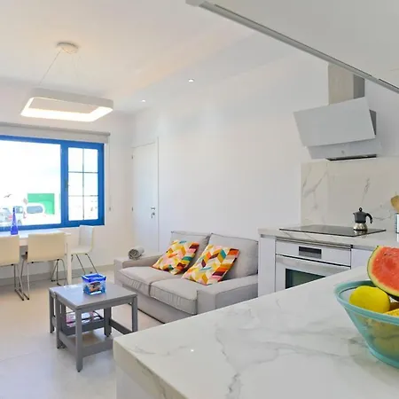 Luxury El Pueblo Apartment Famara